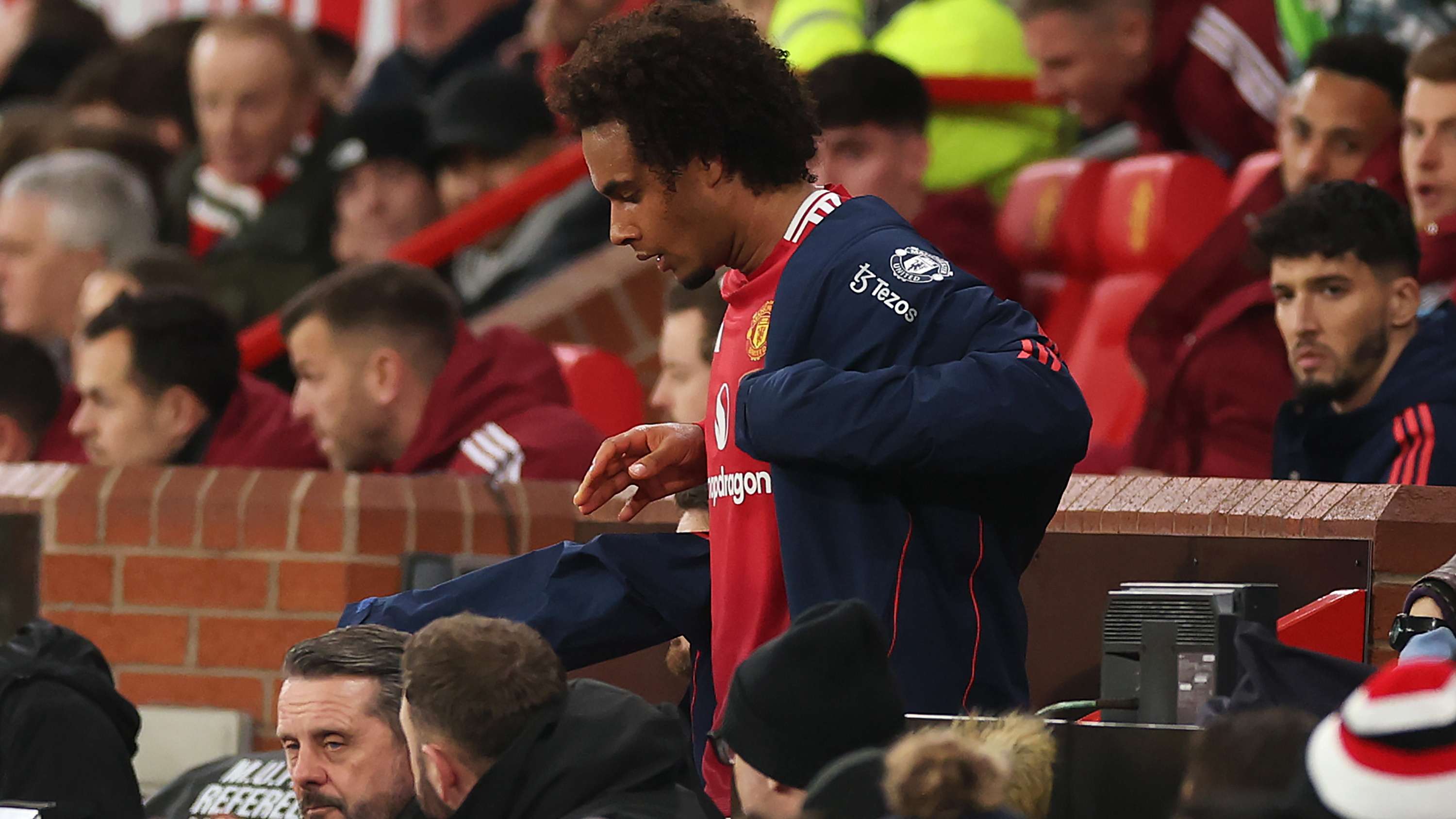 提升他们的 提升他们的